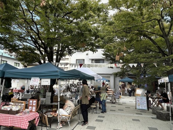 画像:イタミ朝マルシェの様子