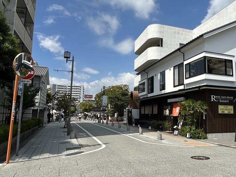 画像:JR伊丹駅から三軒寺前広場までの道