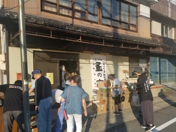 蚤の市の様子※