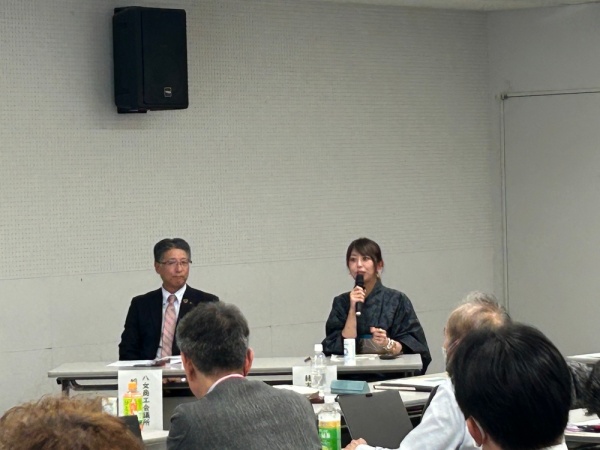 事例発表者（右：緒方さん、左：稲葉さん）